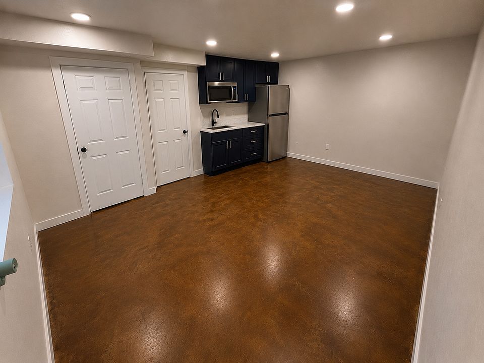2nd image of 432 E 8th St #1