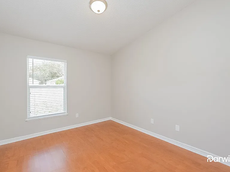 916 Stallion Way — Photo 9