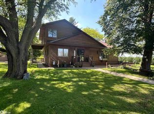 1419 220th St, Sheffield, IA 50475