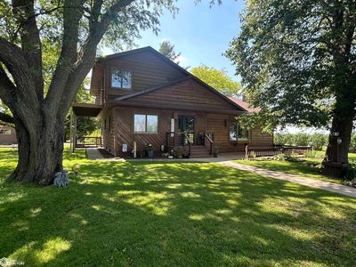 1419 220th St, Sheffield, IA, 50475