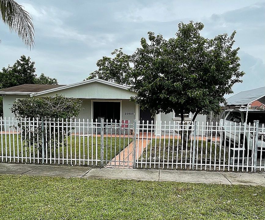 1st image of 20400 NW 44th Ave