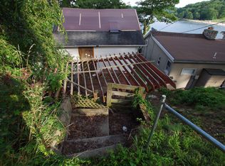 96 Randolph Ave, Hopatcong, NJ 07843