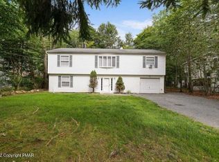 4520 Briarcliff Ter, Tobyhanna, PA