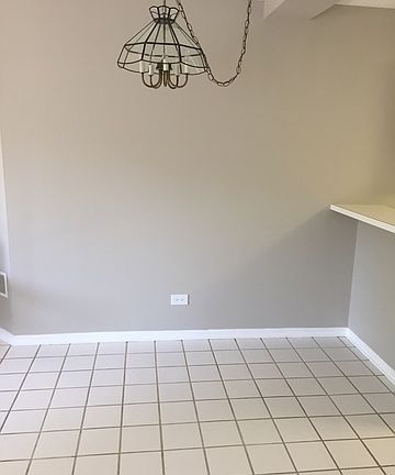 4th image of 1064 Lakewood Cir