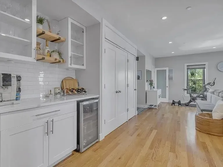 24 Rawson St #3 — Photo 11