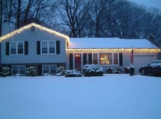 9536 Wallingford Dr, Burke, VA 22015