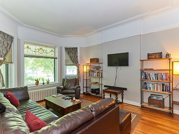 3rd image of 2815 W Logan Blvd APT 1F