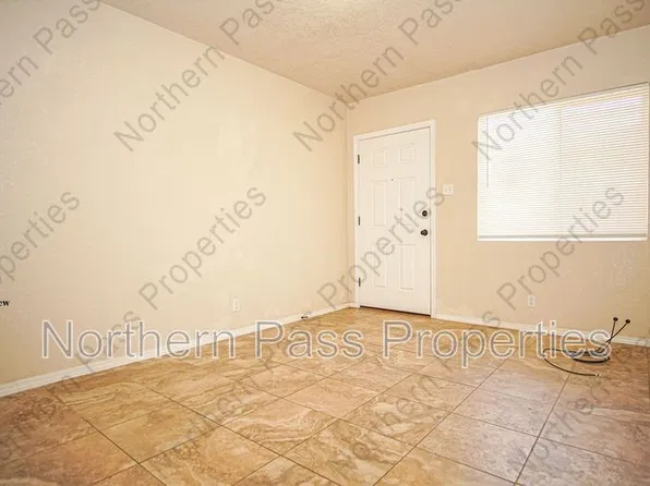 2866 Grant Ave APT 8, El Paso, TX 79930
