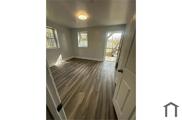 Building Photo - 425 60th St NE