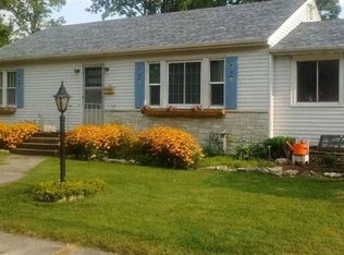 405 Elm St, Earlville, IL 60518