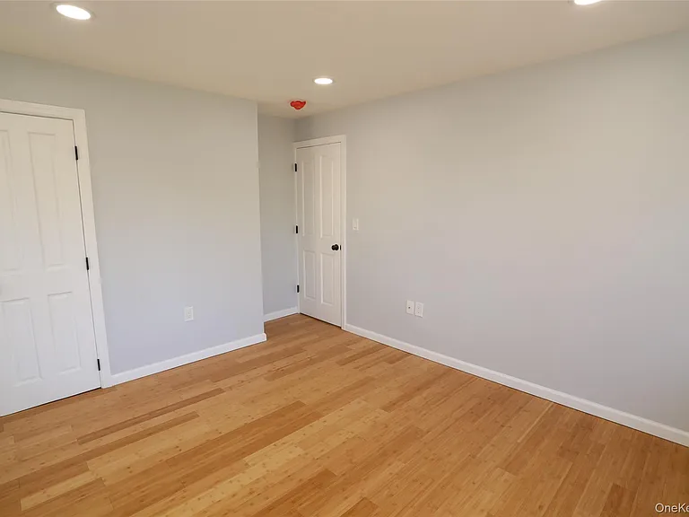 149 Brightwood Ave — Photo 9