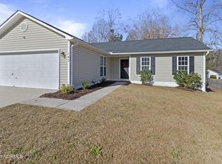 145 Sweetwater Dr, Jacksonville, NC 28540