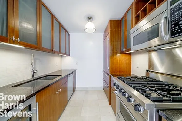 Rented by Brown Harris Stevens | media 2