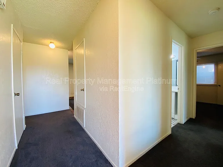 4619 E Indianapolis Ave — Photo 16