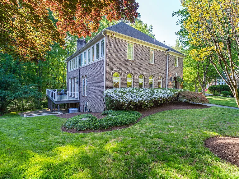 7005 Endicott Ct — Photo 35