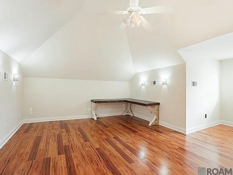 22782 Greencliff Dr — Photo 23