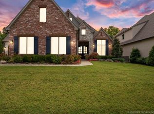 10015 S Hudson Pl, Tulsa, OK 74137