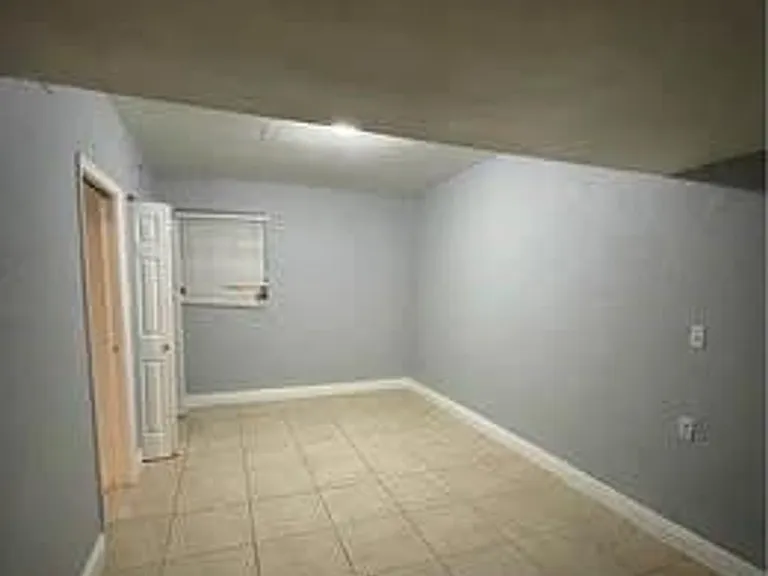 12030 NW 29th Mnr #12030 — Photo 3