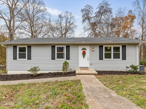 146 Scarbrough Cir, Harriman, TN 37748