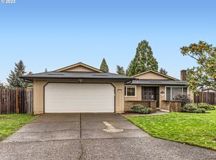 12311 Blue Ridge Dr, Oregon City, OR 97045