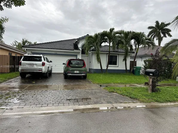 5322 SW 164th Pl, Miami, FL 33185