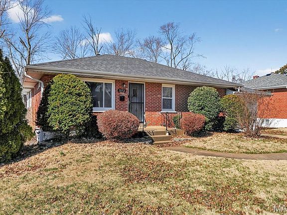 2nd image of 1072 Rainbow Dr