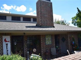 1001 Riverchase St, Benbrook, TX 76126
