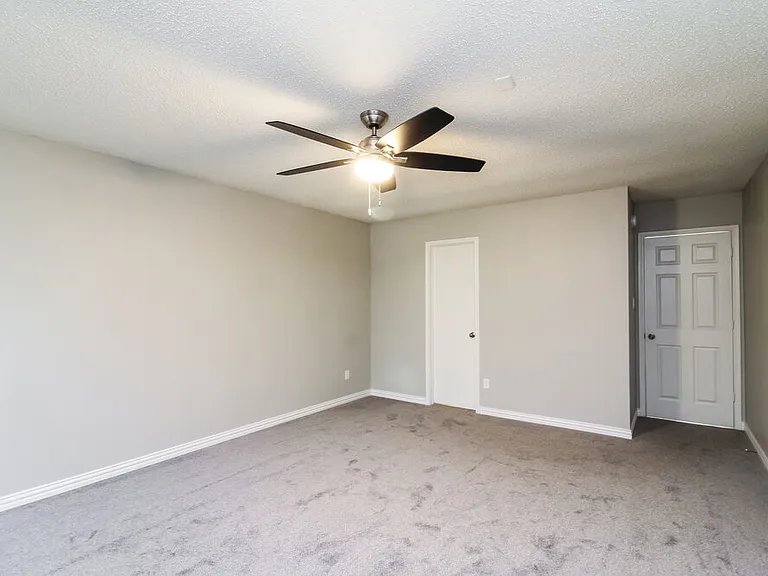 603 Wolcott Ln — Photo 9