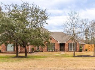 17051 Westlake Cir, Whitehouse, TX 75791