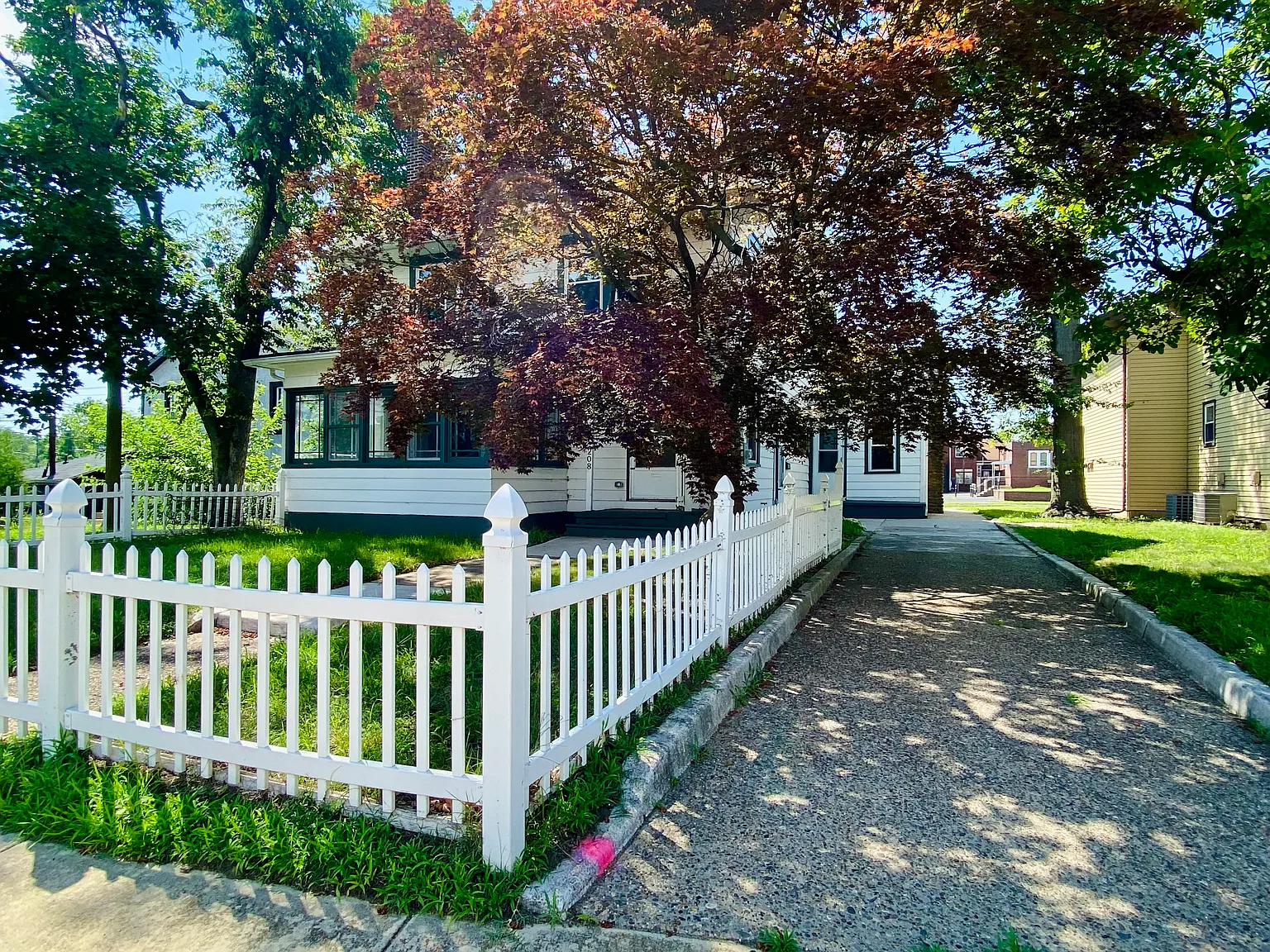 4 bed, 1910 sqft, $2,700 — Photo 3