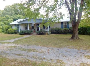 9347 Old Locust Creek Rd, Bon Aqua, TN 37025