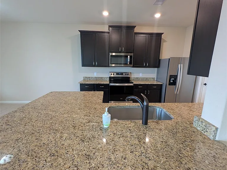 21210 Echo Manor Dr — Photo 2