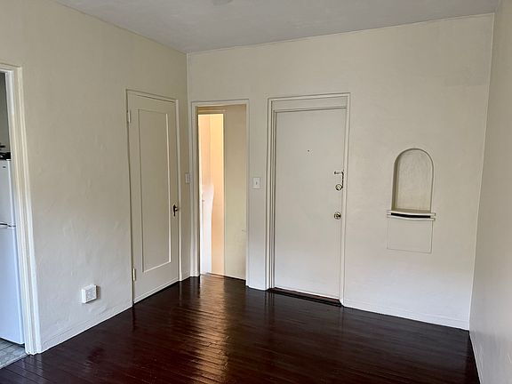 5th image of 3605 4th Ave