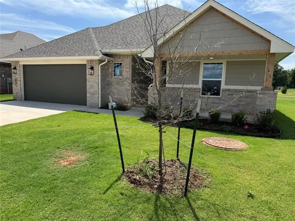 831 Virginia Ave, Newcastle, OK 73065