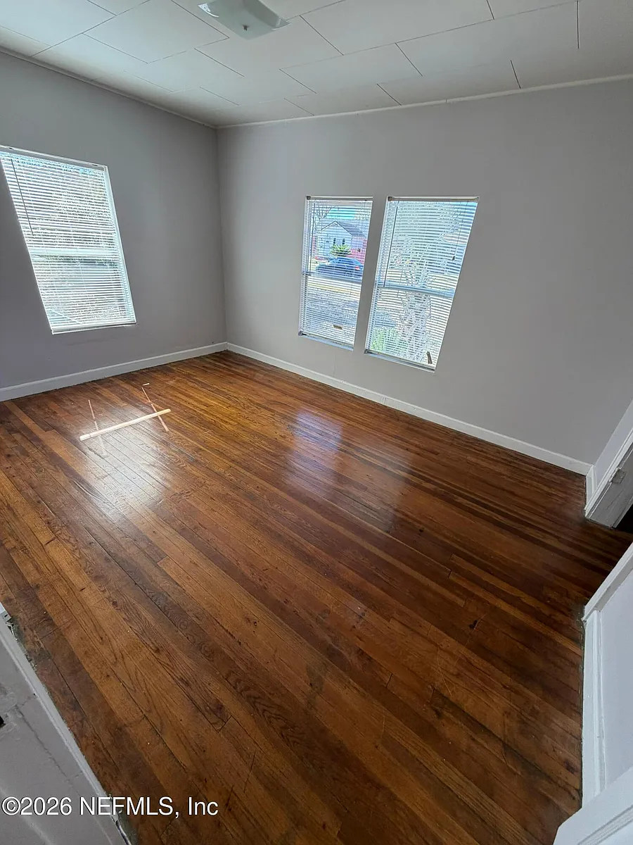 Building Photo - 837 Saint Clair St