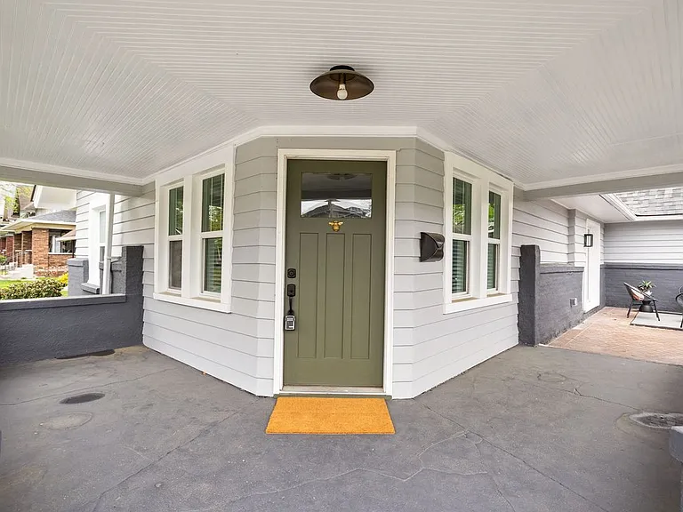 4001 Broadway St — Photo 4