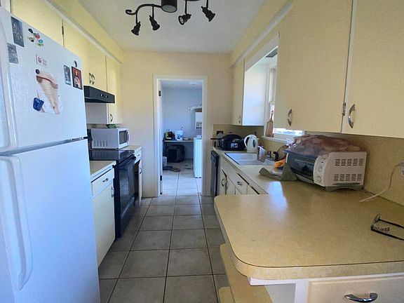 5th image of 211 E Lauff Ave