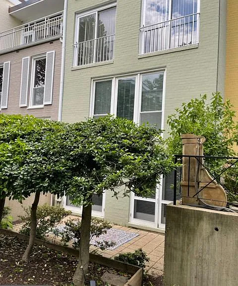 61 G St SW #B — Photo 38