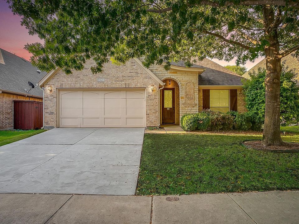 1st image of 9925 Rolling Hills Dr