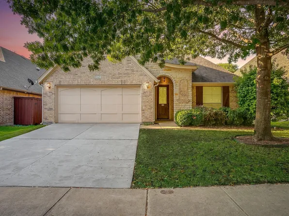 9925 Rolling Hills Dr, Benbrook, TX 76126