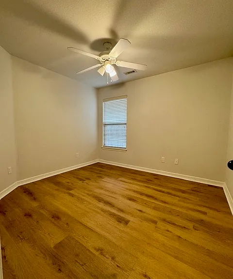 6106 S 36th St — Photo 5