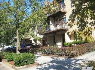 4251 159th St APT 2B, Flushing, NY 11358