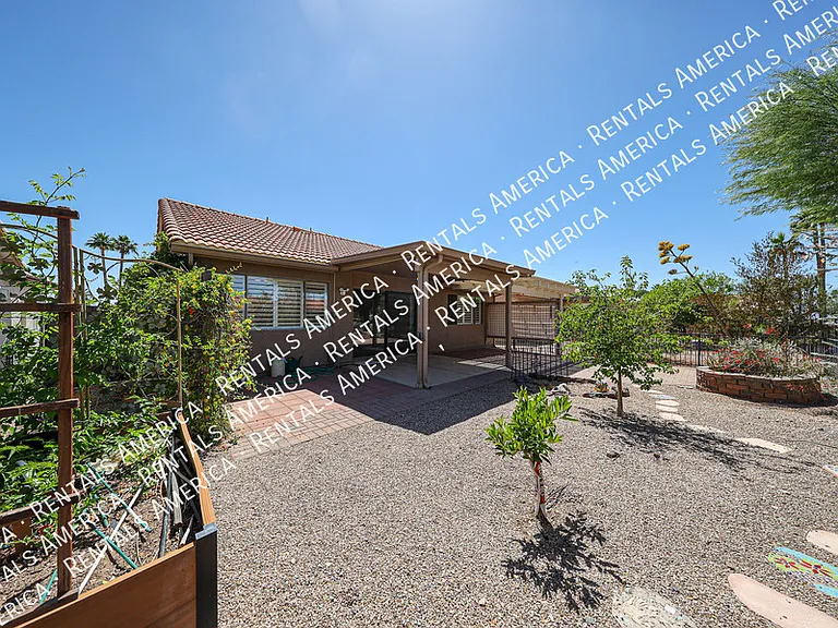 8918 E Indiana Ave — Photo 31