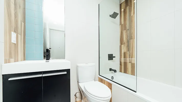 Rented by Nooklyn NYC LLC | media 30