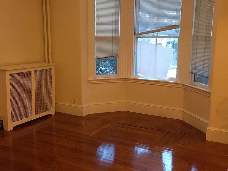 7 Burr St #1 — Photo 5