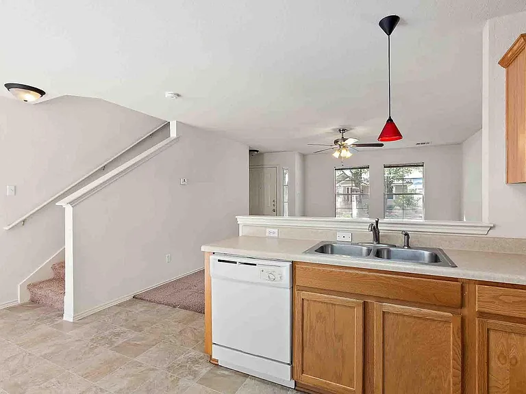 280 Strawn — Photo 13