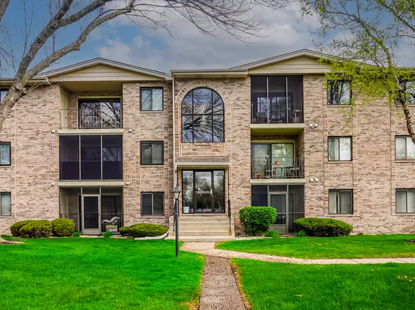4926 134th St APT 210, Crestwood, IL 60418