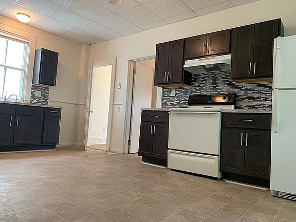 5th image of 4610 Killam Ave