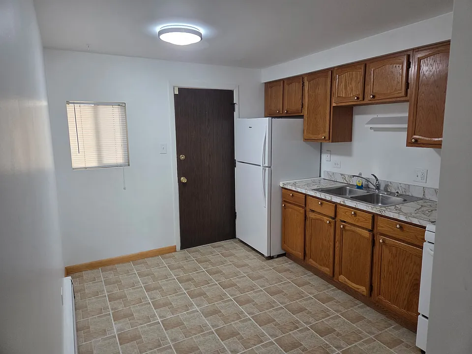 17818 Oak Park Ave #3S