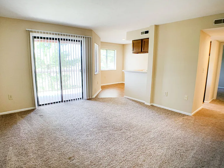 Deercross Apartments — Photo 58